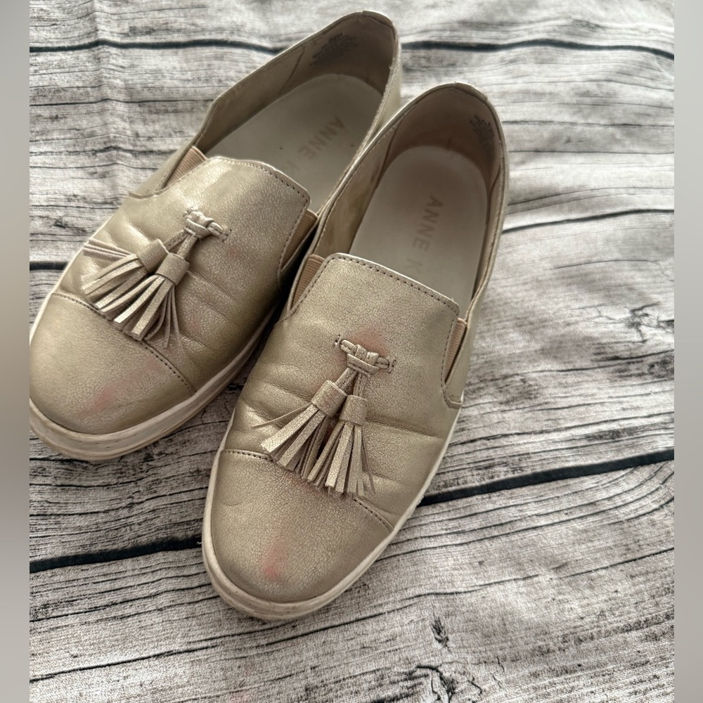 Anne Klein Flex slip-on comfort shoes in soft gold color. Size 8.5